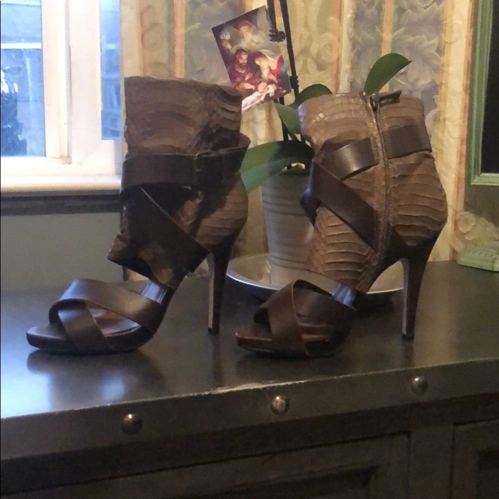 Never Worn - image 1